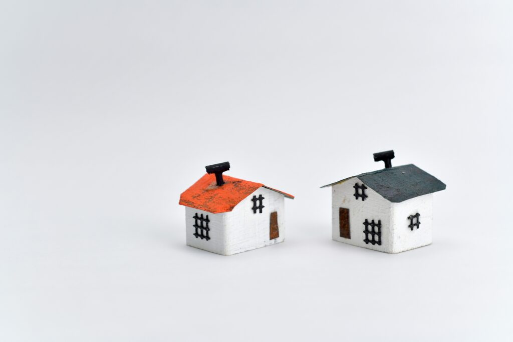 実家の隣に注文住宅を建てたい！敷地内同居を快適にする間取りアイデア